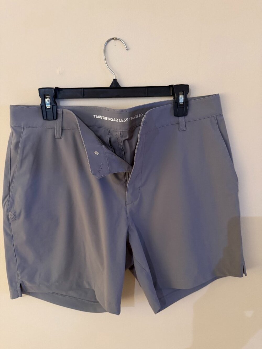 Rhone 6" Resort Shorts — Size 33